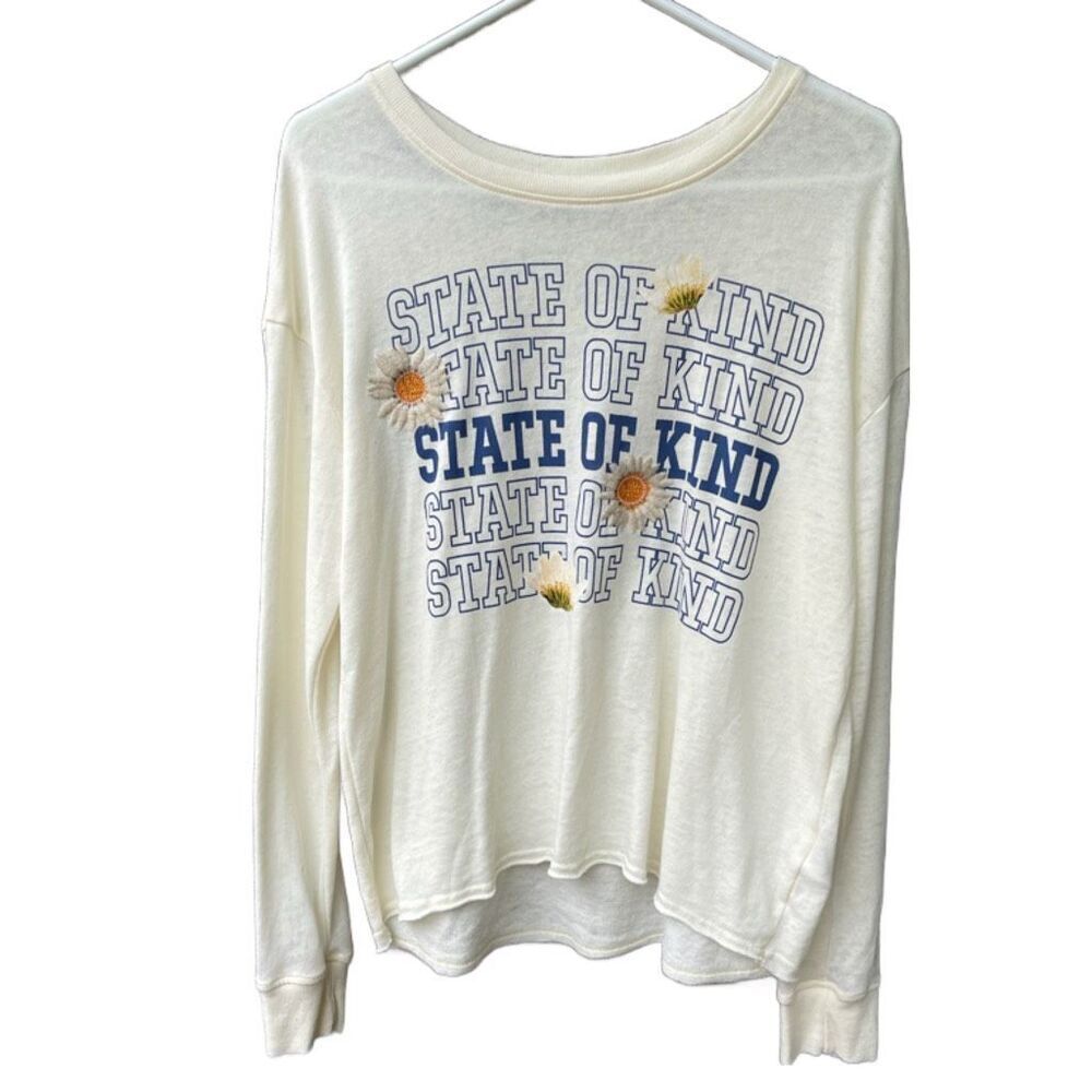 Doe women’s size large lightweight embroidered relaxed fit tee shirt